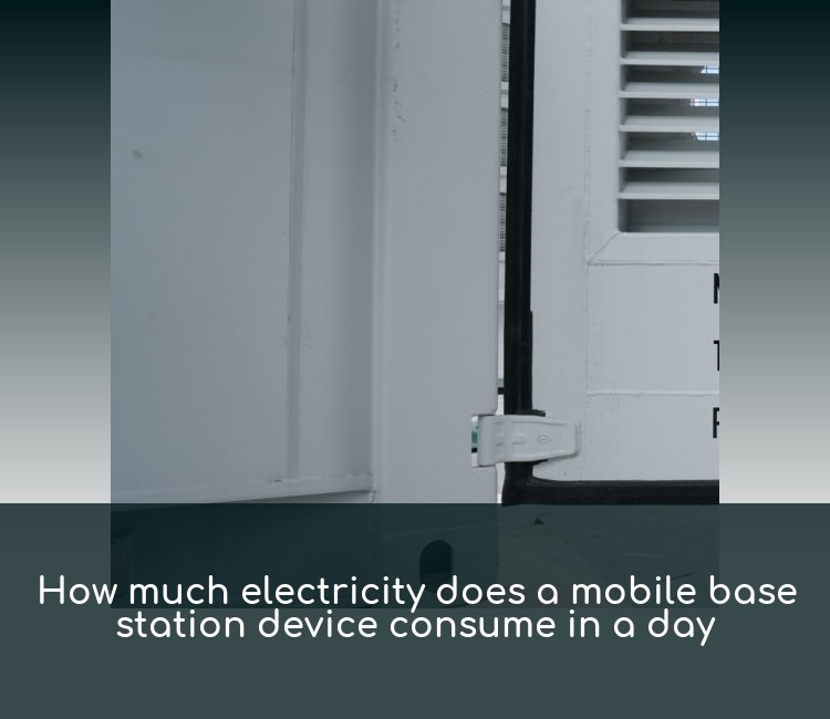 How much electricity does a mobile base station device consume in a day